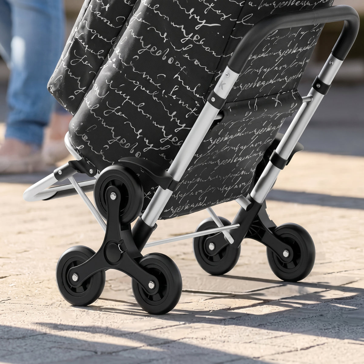 3x3 Treppensteiger-Räder am Rubberneck Einkaufstrolley im Einsatz